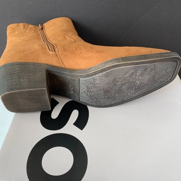 SO Women’s Old Fashion Fringe Western Ankle Boots, Cognac, Size 9.5, New in Box - Picture 8 of 10